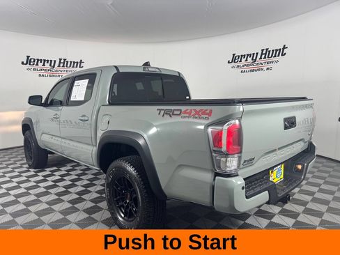 Used 2022 Toyota Tacoma TRD Off-Road w/ Technology Package AWD/4WD image 10