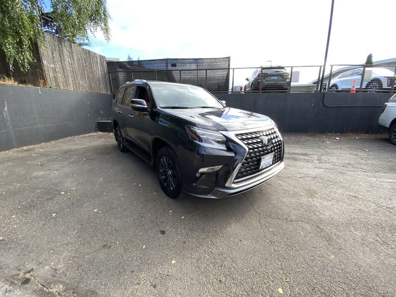 Used 2023 Lexus GX 460 Luxury w/ Sport Design Package AWD/4WD image 8