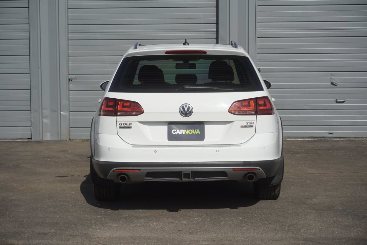 Used 2017 Volkswagen Golf Alltrack SE AWD/4WD image 4