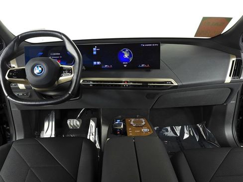Certified 2023 BMW iX xDrive50 w/ Premium Package AWD/4WD image 24