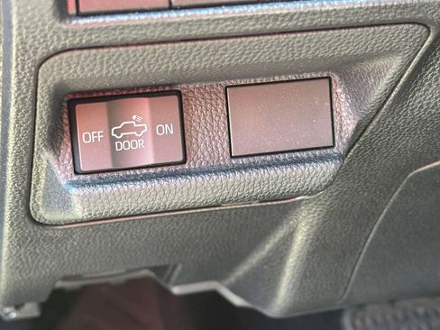 Used 2024 Toyota Tacoma TRD Off-Road AWD/4WD image 22