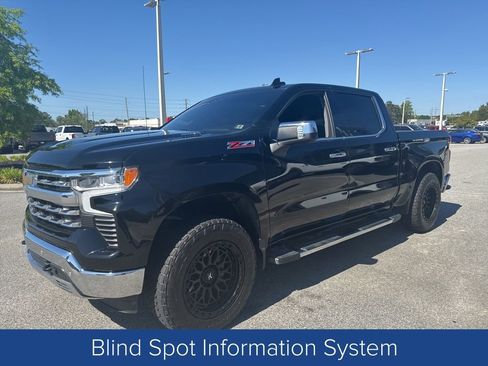 Used 2022 Chevrolet Silverado 1500 LTZ w/ Z71 Off-Road Package image 3