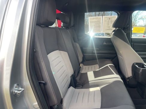 Used 2025 Toyota Tacoma TRD Off-Road image 16