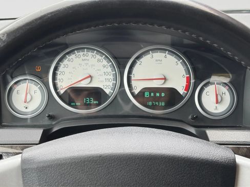 Used 2009 Dodge Grand Caravan SXT FWD image 30