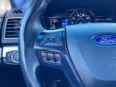 Used 2016 Ford Explorer XLT w/ Equipment Group 202A AWD/4WD image 11