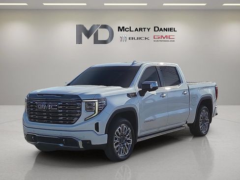 Certified 2024 GMC Sierra 1500 Denali Ultimate AWD/4WD image 2