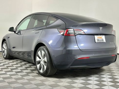 Used 2021 Tesla Model Y Long Range AWD/4WD image 37