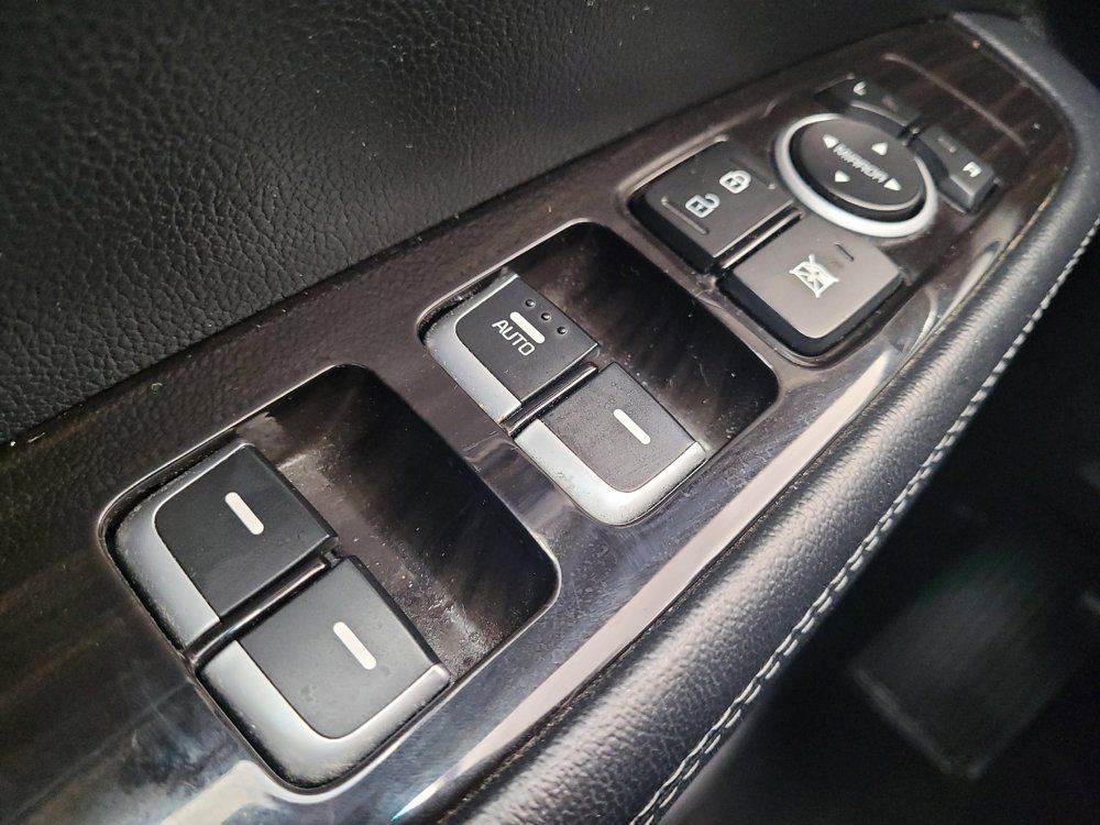 Used 2020 Kia Sorento L FWD image 27