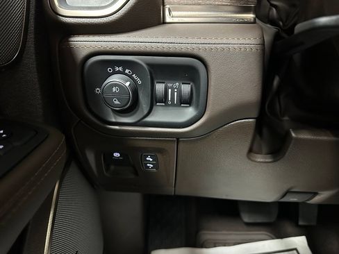 Used 2026 RAM 1500 Limited AWD/4WD image 17