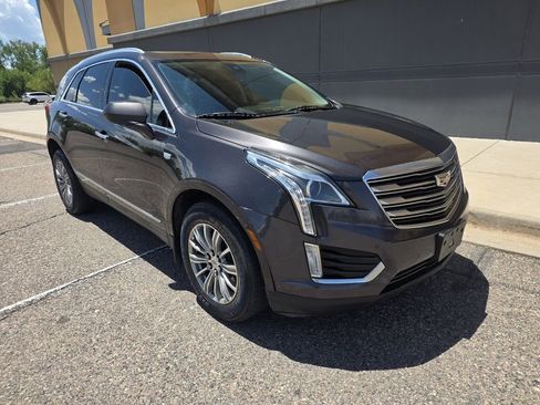 Used 2017 Cadillac XT5 Luxury w/ Driver Awareness Package AWD/4WD image 4
