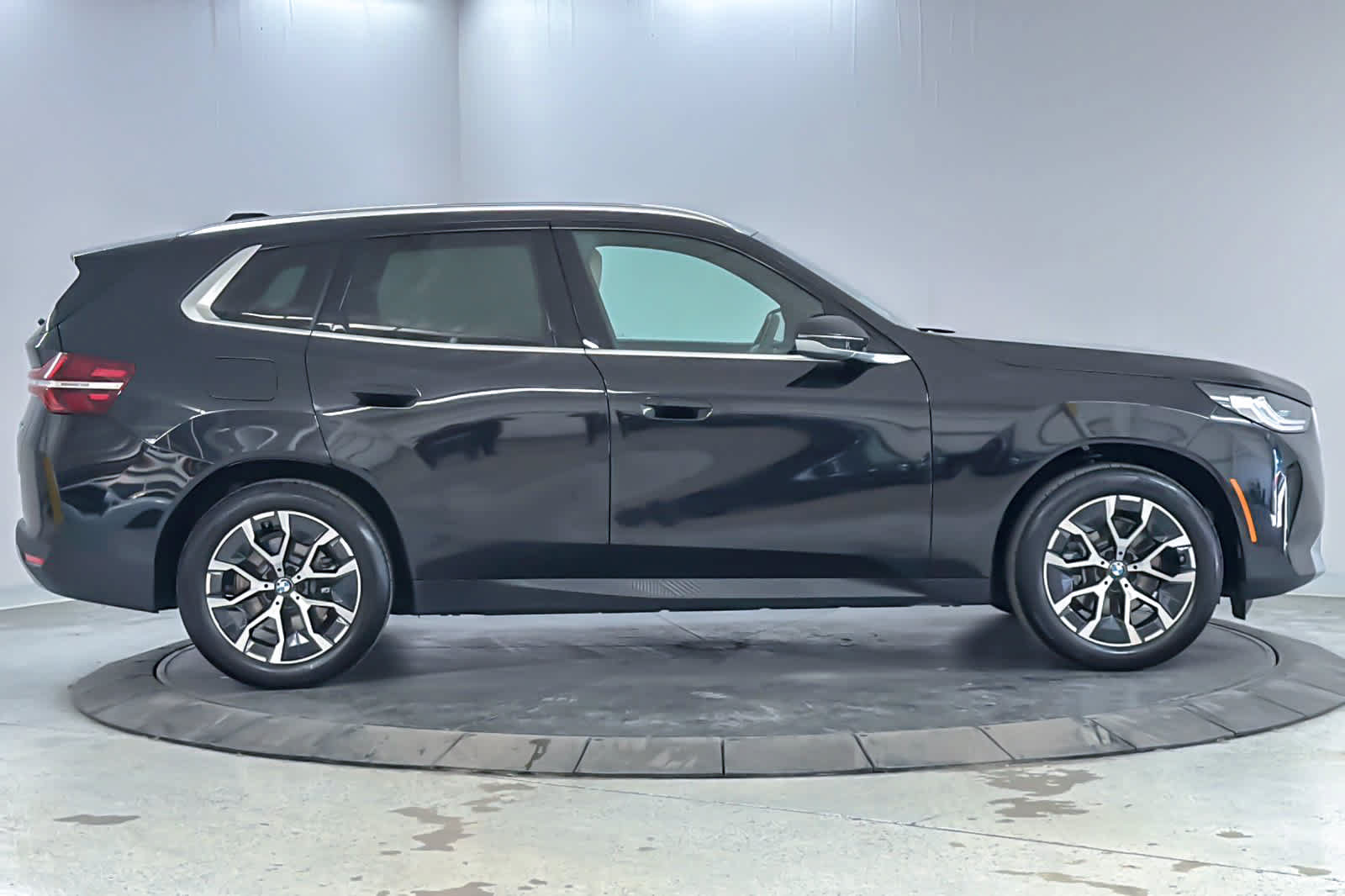 Used 2026 BMW X3 xDrive30i w/ Convenience Package AWD/4WD image 8