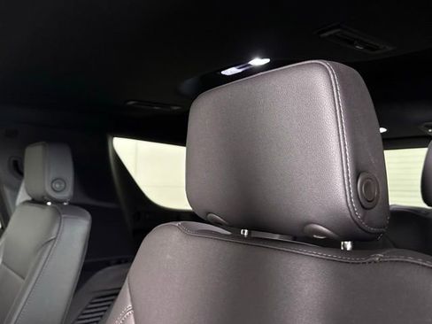 Used 2025 Chevrolet Tahoe Z71 w/ Comfort Package image 29