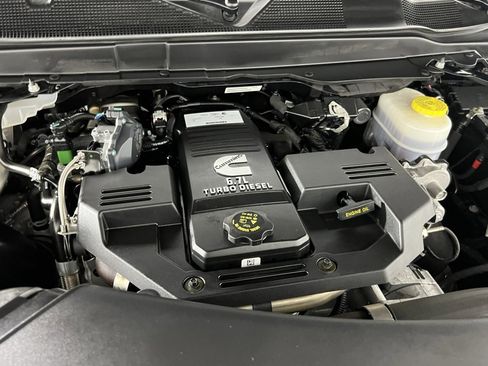 Certified 2024 RAM 2500 Limited image 33