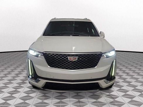 Certified 2024 Cadillac XT6 Luxury FWD image 2
