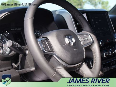 Used 2025 RAM 1500 Big Horn AWD/4WD image 24