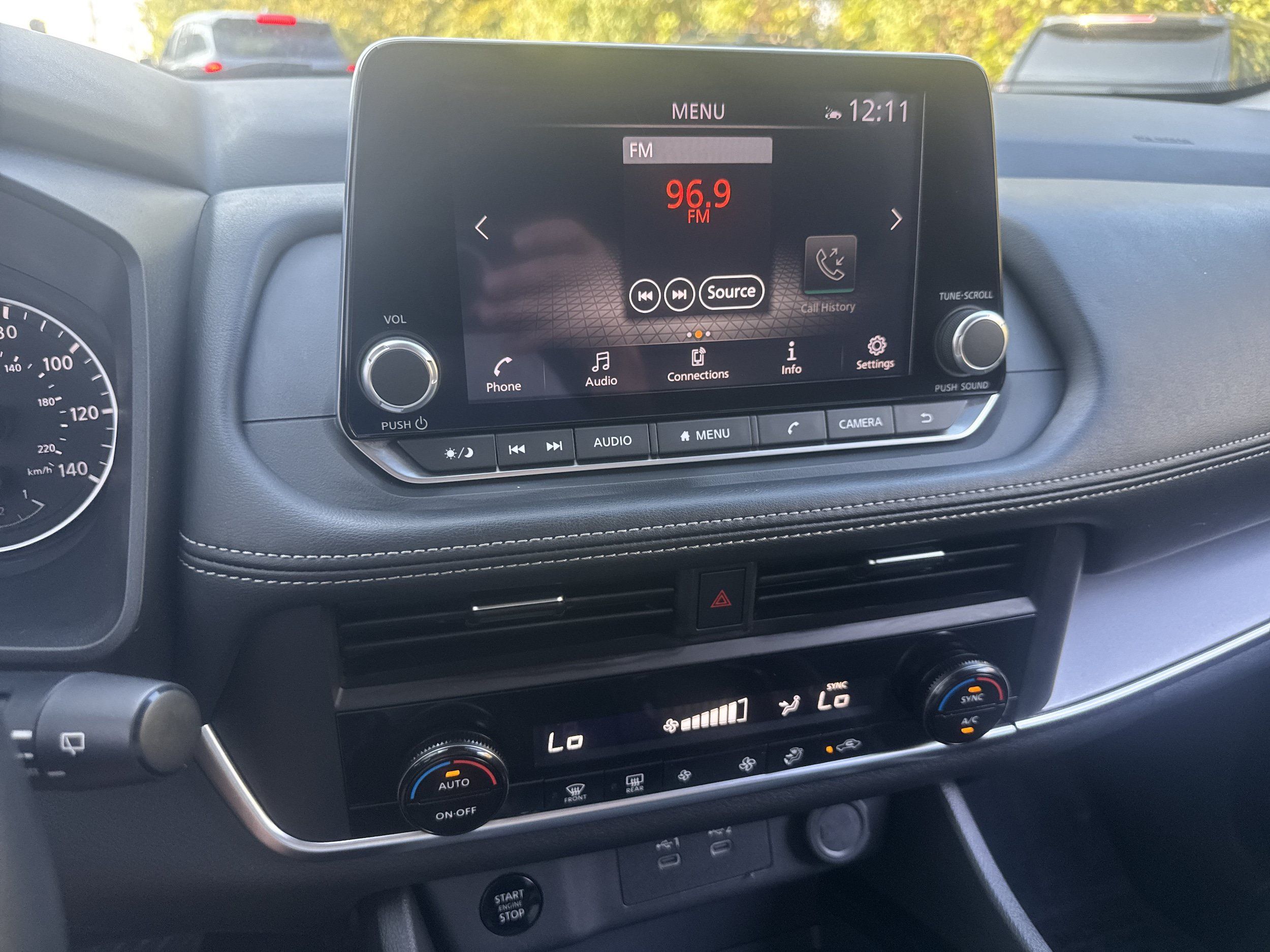 Used 2024 Nissan Rogue SV AWD/4WD image 19