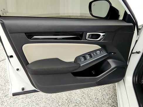 Used 2024 Honda Civic EX image 11