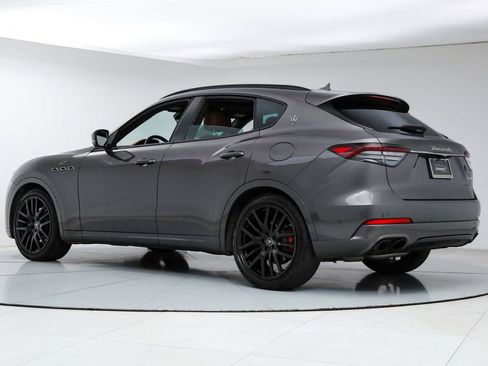 Certified 2022 Maserati Levante GT AWD/4WD image 3