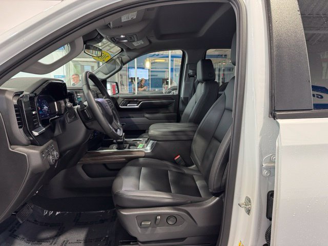 Used 2025 Chevrolet Silverado 1500 RST w/ RST All Star Premium Package AWD/4WD image 7