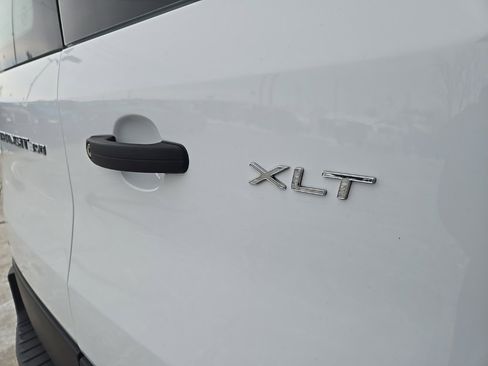 Used 2023 Ford Transit 350 XLT image 20