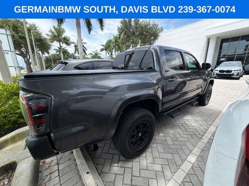 Used 2022 Toyota Tacoma SR5 RWD image 9