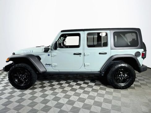 Used 2024 Jeep Wrangler Unlimited AWD/4WD image 4