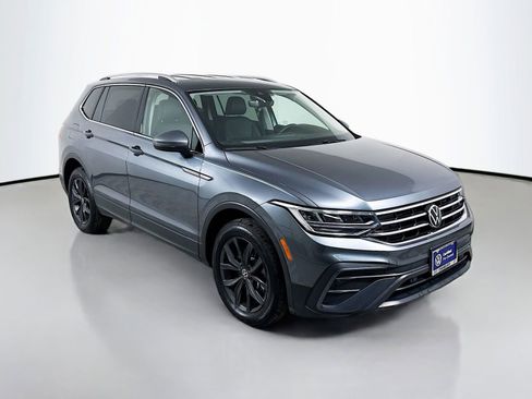 Used 2023 Volkswagen Tiguan SE image 7