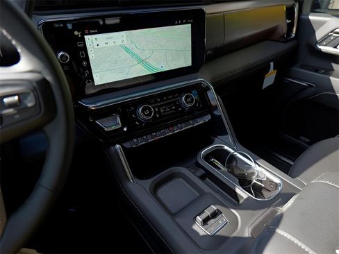 New 2026 GMC Sierra 2500 Denali w/ Denali Reserve Package image 15