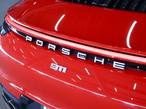 Used 2024 Porsche 911 Carrera S w/ Premium Package image 29