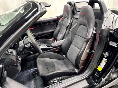 Used 2021 Porsche 718 Boxster Spyder RWD image 7