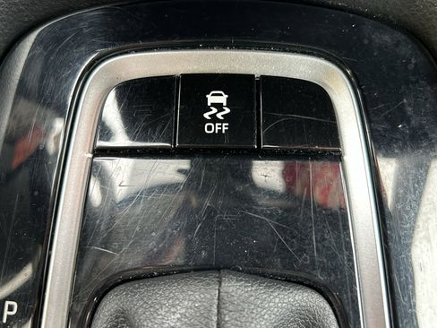 Certified 2023 Toyota Corolla LE image 29