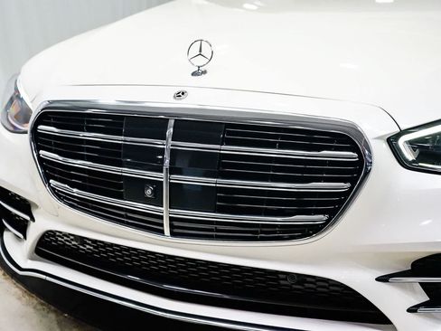 Used 2022 Mercedes-Benz S 500 4MATIC image 8