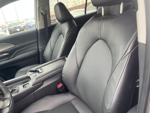 Used 2025 Toyota Grand Highlander FWD image 38