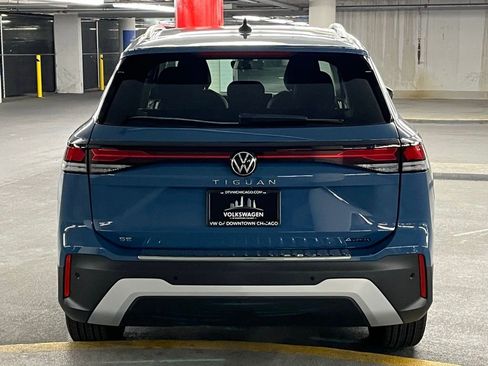 New 2025 Volkswagen Tiguan SE image 34