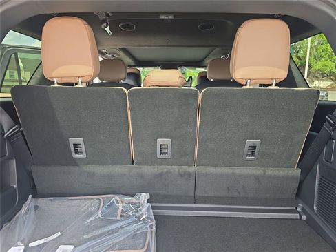 New 2026 Lincoln Navigator Black Label AWD/4WD image 9