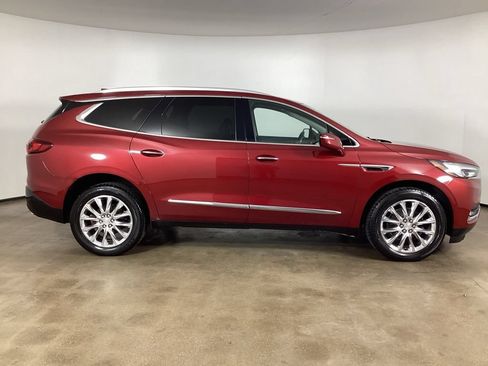 Used 2021 Buick Enclave Premium w/ Sun and Sites Package AWD/4WD image 4
