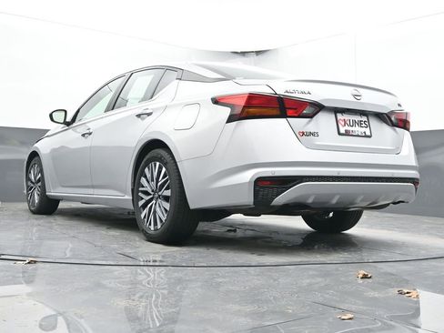 Used 2024 Nissan Altima 2.5 SV image 41
