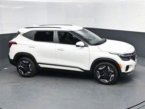 New 2026 Kia Seltos SX image 7