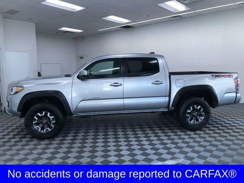 Used 2023 Toyota Tacoma TRD Off-Road image 3