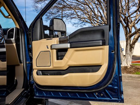 Used 2020 Ford F350 Lariat w/ Lariat Ultimate Package image 38