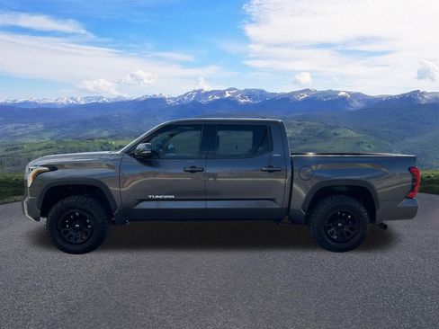 Used 2022 Toyota Tundra SR5 w/ Advanced Technology Package image 2