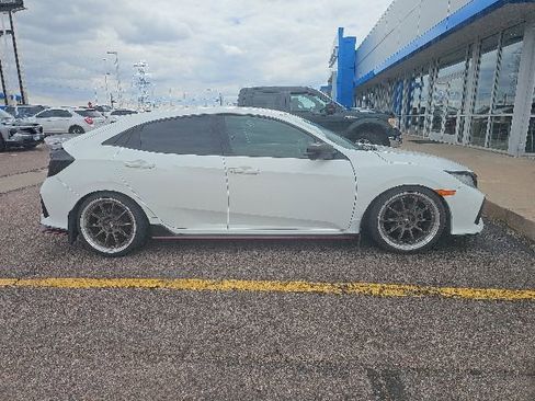 Used 2018 Honda Civic Sport image 2