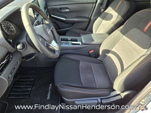 Used 2025 Nissan Sentra SR image 11