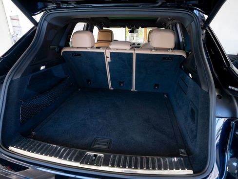 Used 2021 Porsche Cayenne image 50