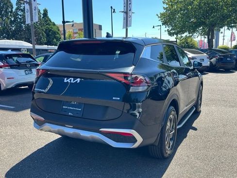 Used 2023 Kia Sportage LX AWD/4WD image 9