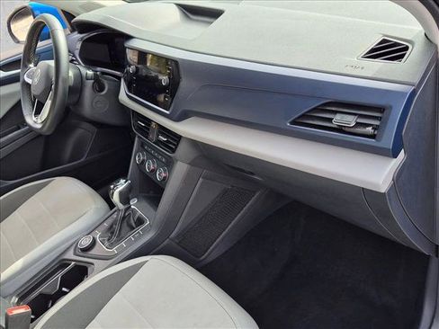 Used 2022 Volkswagen Taos SE AWD/4WD image 17