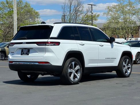 Used 2023 Jeep Grand Cherokee 4WD 4xe image 7