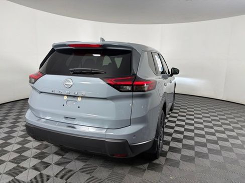 Certified 2026 Nissan Rogue SV FWD image 10