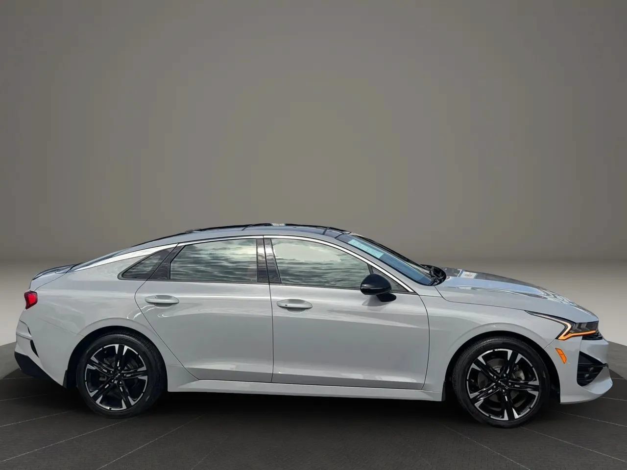 Used 2023 Kia K5 GT-Line AWD/4WD image 6