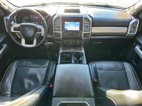 Used 2017 Ford F250 Lariat w/ Chrome Package image 13